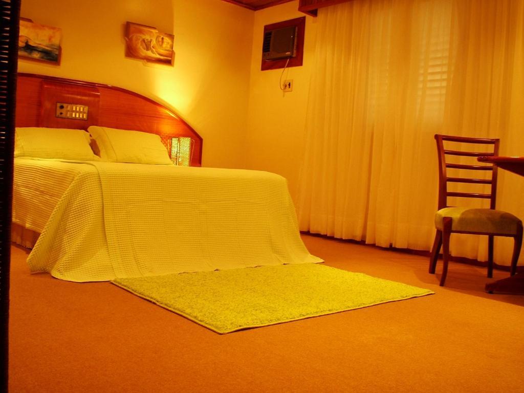 Cristal Executive Hotel Francisco Beltrão Room photo